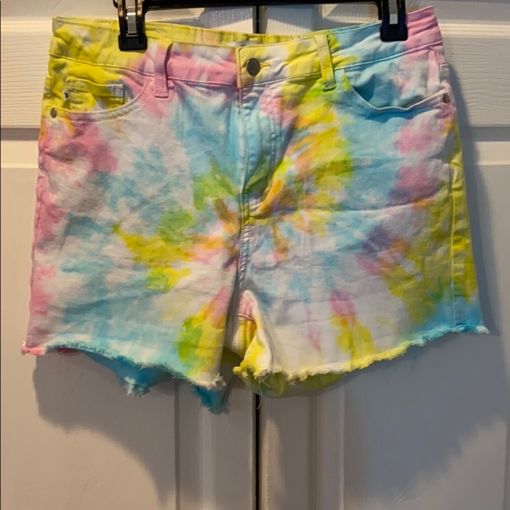 Judy Blue Swirl Tie dye shorts -size XL